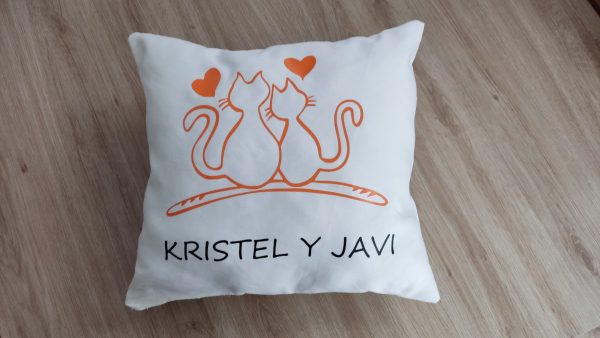 cojines personalizados con vinilo