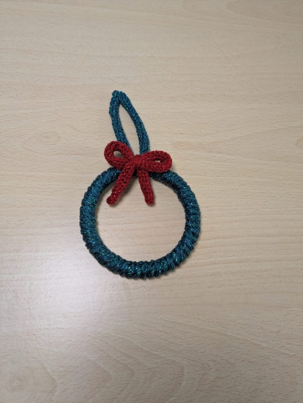 Adornos Navideños Personalizables con Tricotín – Diseño Artesanal y Único - Imagen 9