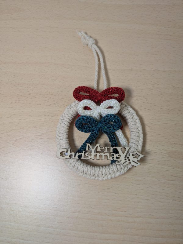 Adornos Navideños Hechos con Macramé – Decoración Artesanal y Elegante - Imagen 3
